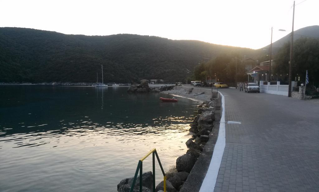 Ferienwohnung Porto Poros Mikros Gialos Exterior foto