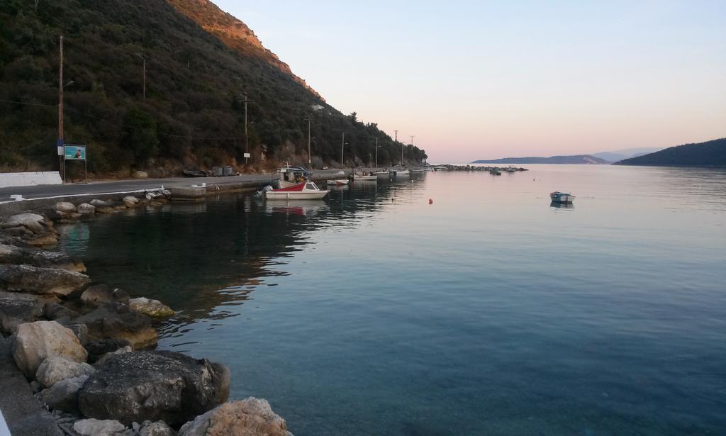 Ferienwohnung Porto Poros Mikros Gialos Exterior foto