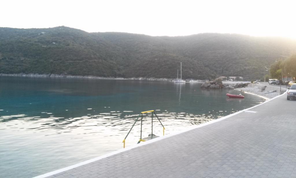 Ferienwohnung Porto Poros Mikros Gialos Exterior foto
