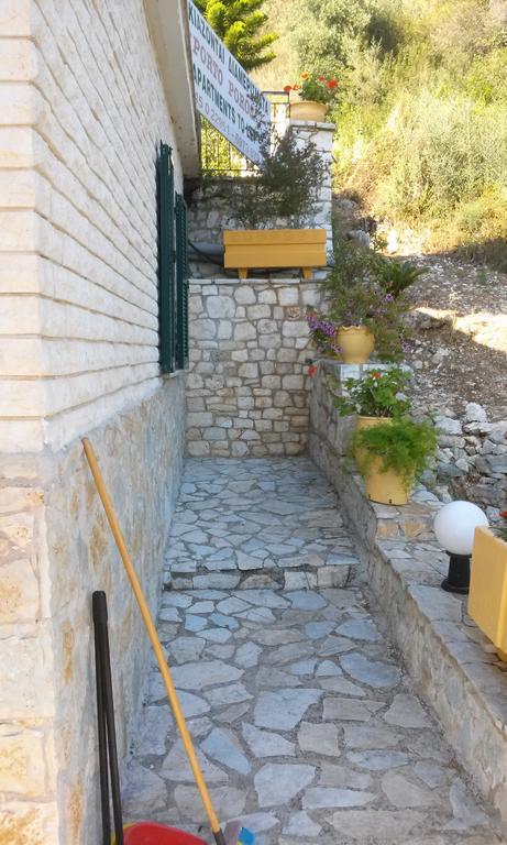 Ferienwohnung Porto Poros Mikros Gialos Exterior foto