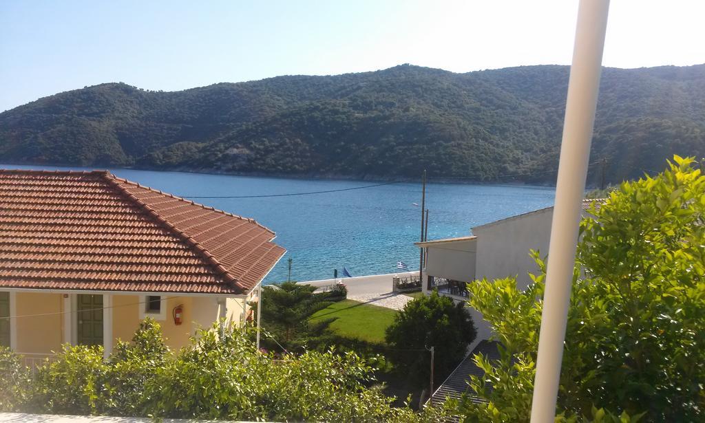 Ferienwohnung Porto Poros Mikros Gialos Exterior foto