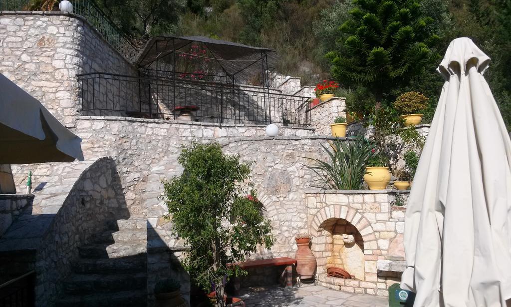 Ferienwohnung Porto Poros Mikros Gialos Exterior foto