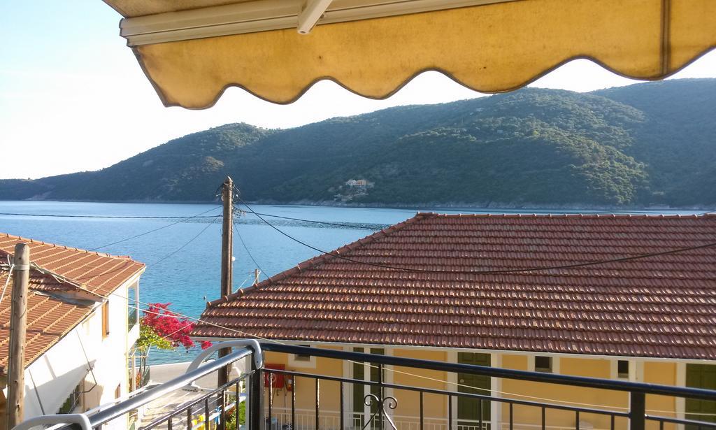 Ferienwohnung Porto Poros Mikros Gialos Exterior foto