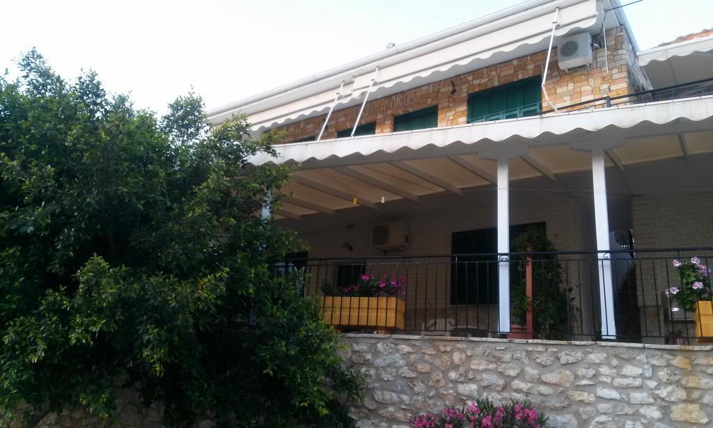 Ferienwohnung Porto Poros Mikros Gialos Exterior foto