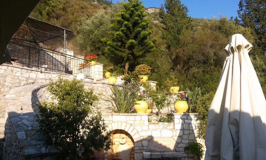 Ferienwohnung Porto Poros Mikros Gialos Exterior foto