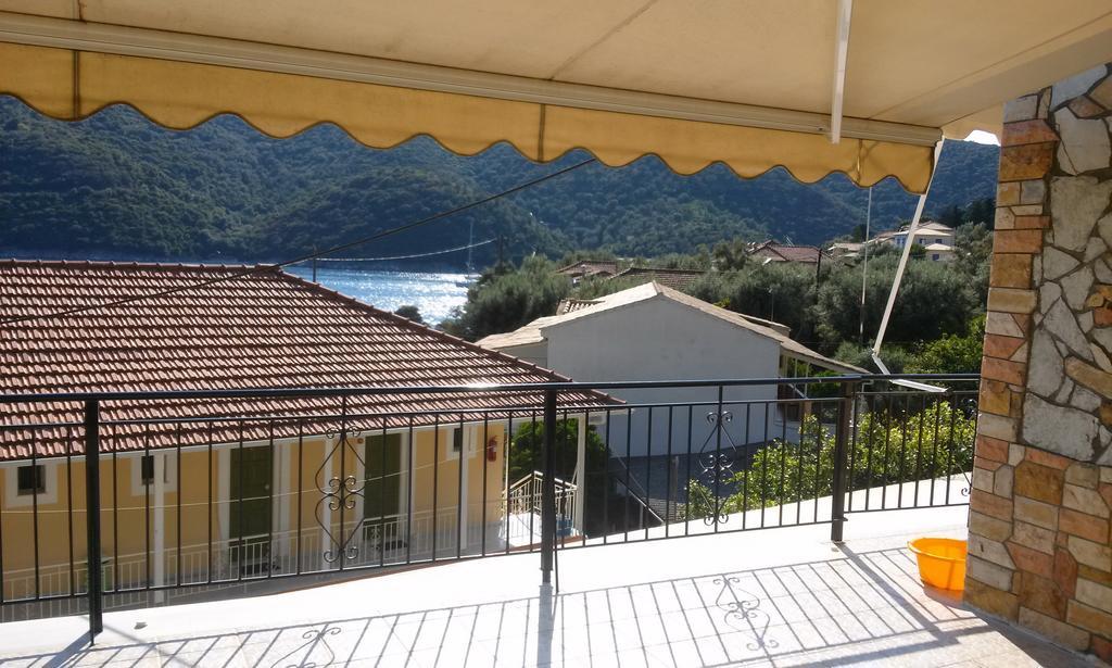 Ferienwohnung Porto Poros Mikros Gialos Exterior foto
