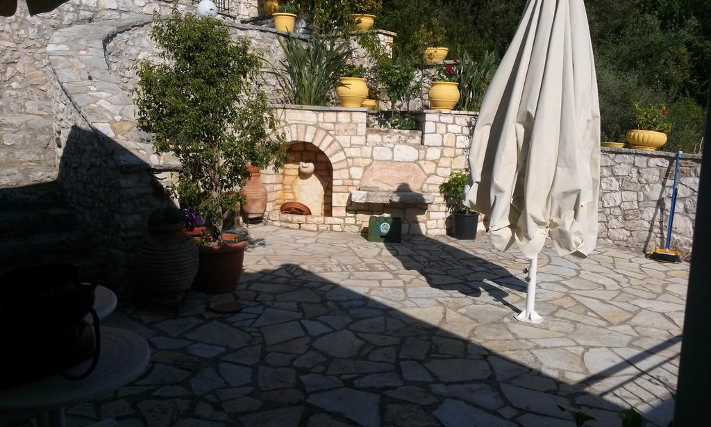 Ferienwohnung Porto Poros Mikros Gialos Exterior foto