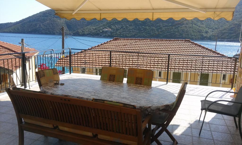 Ferienwohnung Porto Poros Mikros Gialos Exterior foto