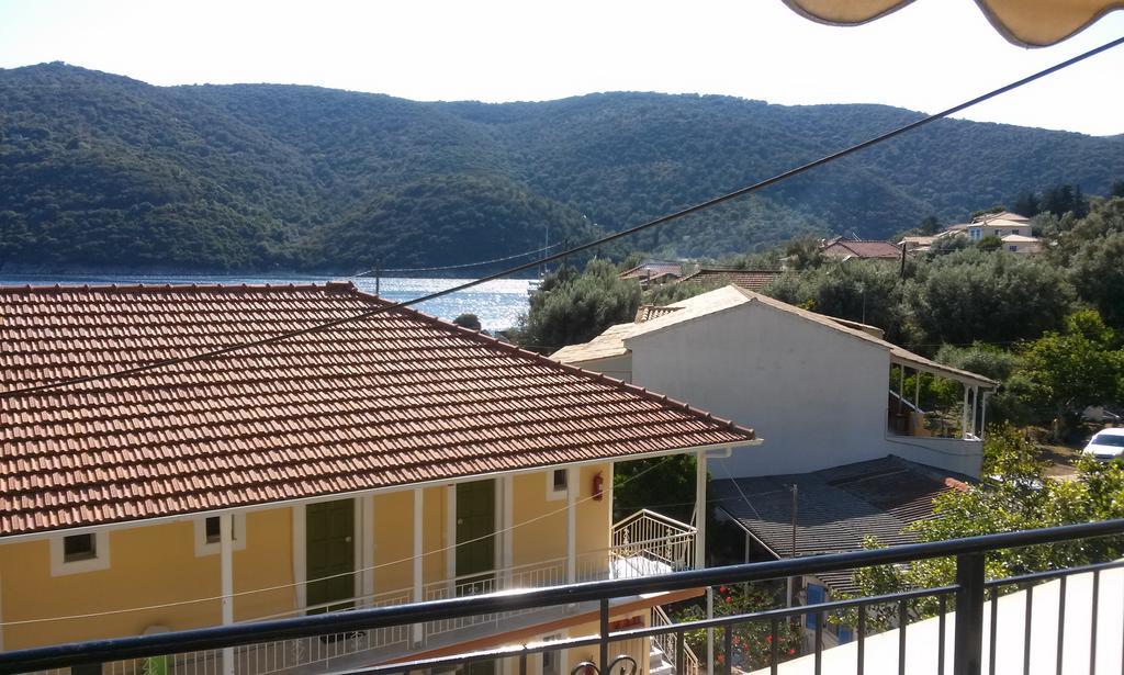 Ferienwohnung Porto Poros Mikros Gialos Exterior foto