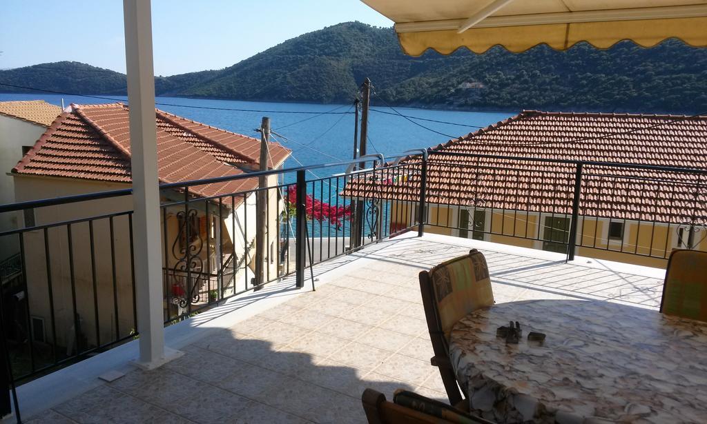 Ferienwohnung Porto Poros Mikros Gialos Exterior foto